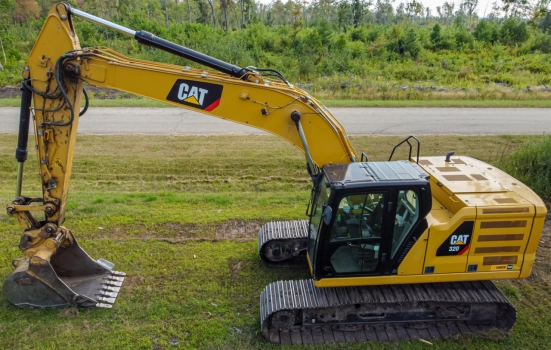 excavator-side-view-for-mobile-hydraulic-cylinder-context.